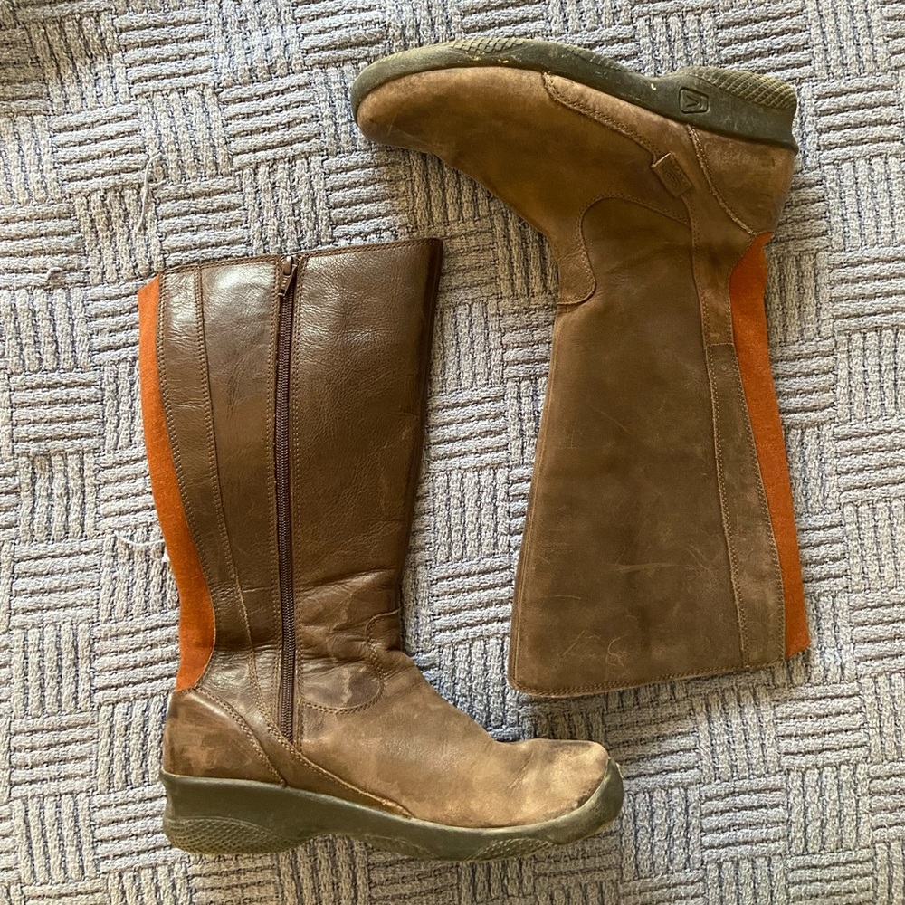 Keen Bern tall leather boots